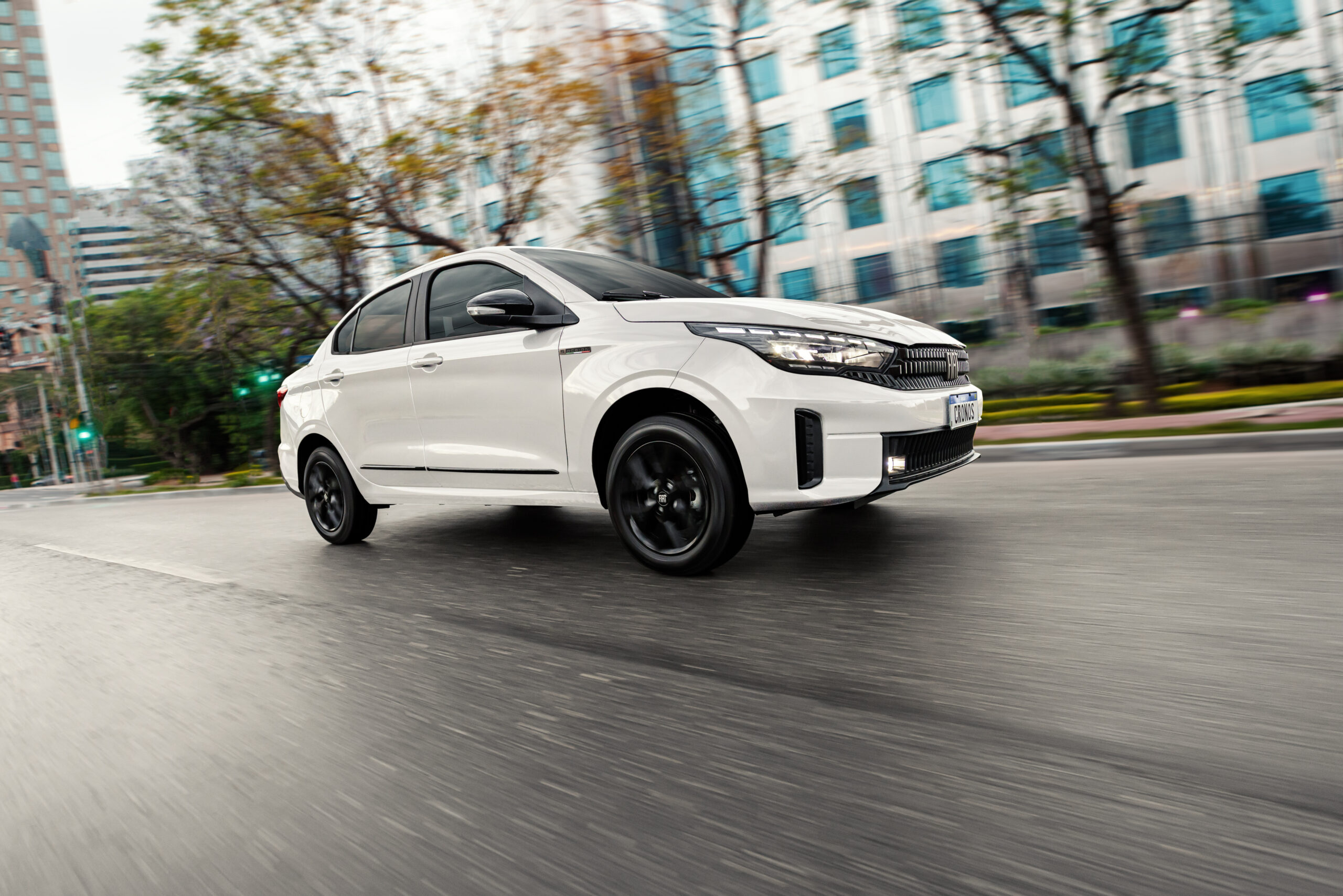 Mais alto, Fiat anuncia Cronos 2026 no Brasil