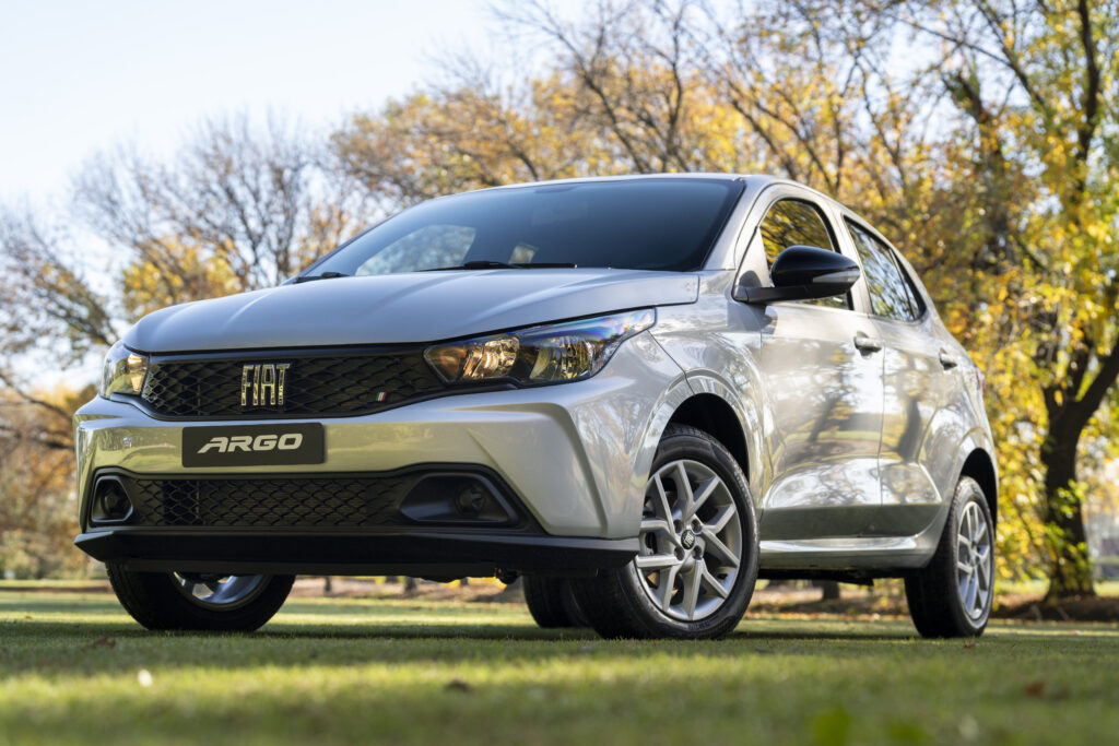 Fiat Argo Drive 1.3 manual na Argentina visto de frente